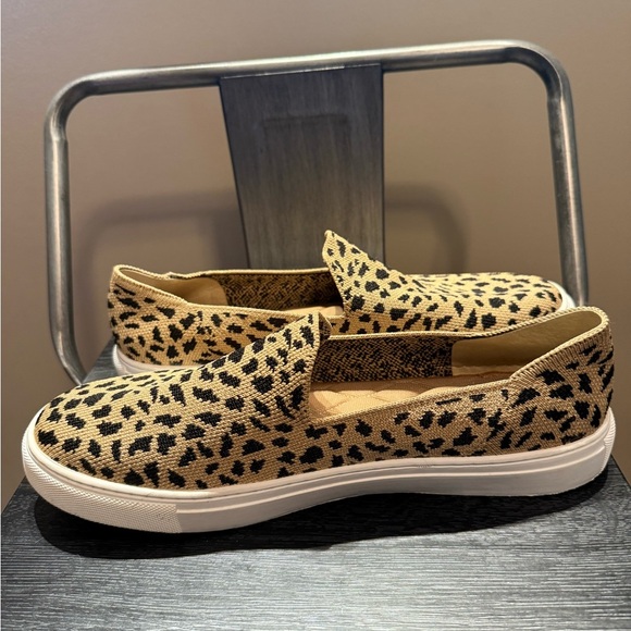 Cecilia Soft Surroundings Washable Leopard Print Slip-On Sneaker Shoe - Picture 7 of 10